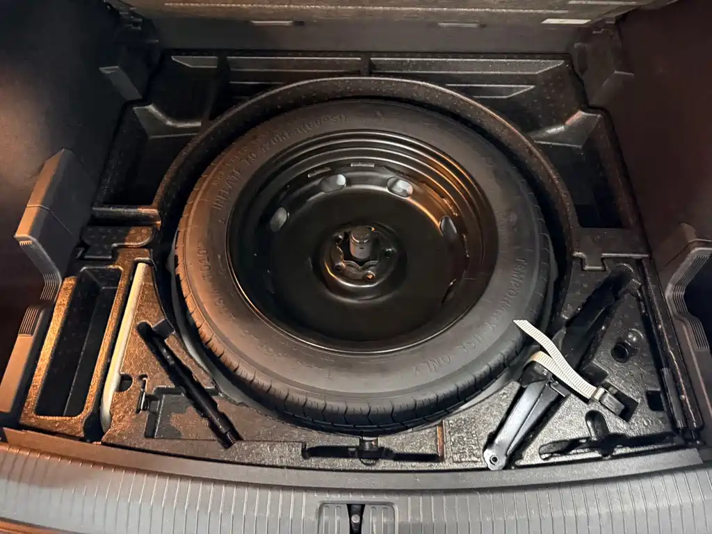 Volkswagen Tiguan L 2023 — фото 13