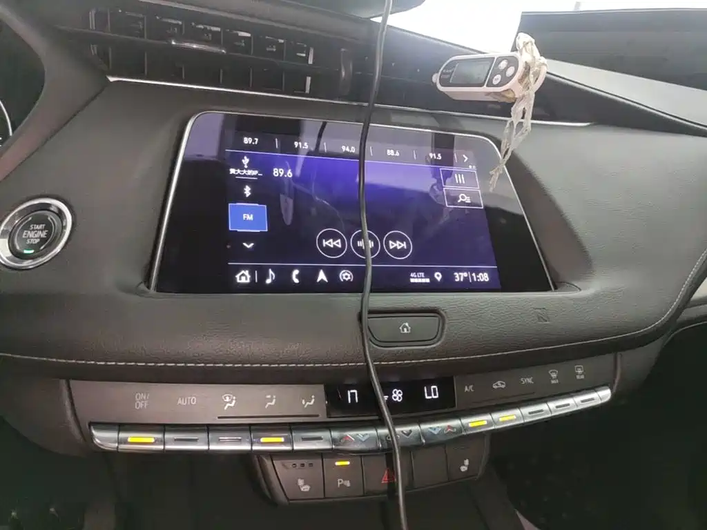 Cadillac XT4 2019 — фото 13
