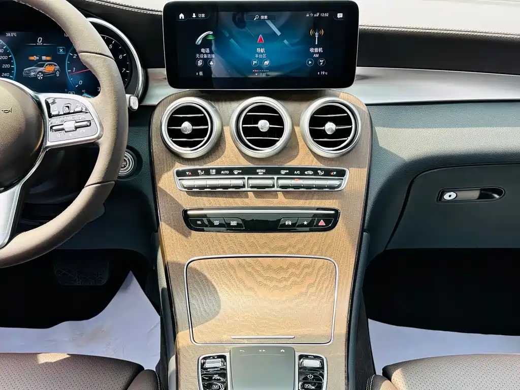 Mercedes-Benz GLC 2022 — фото 17