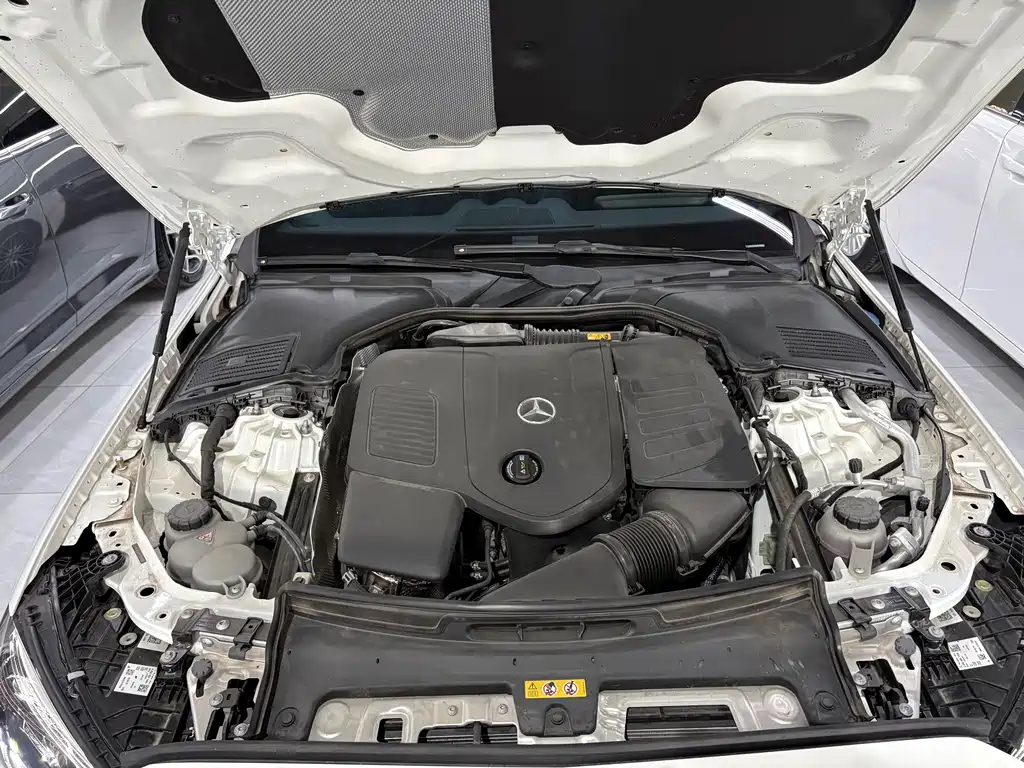 Mercedes-Benz C-Class 2023 — фото 21