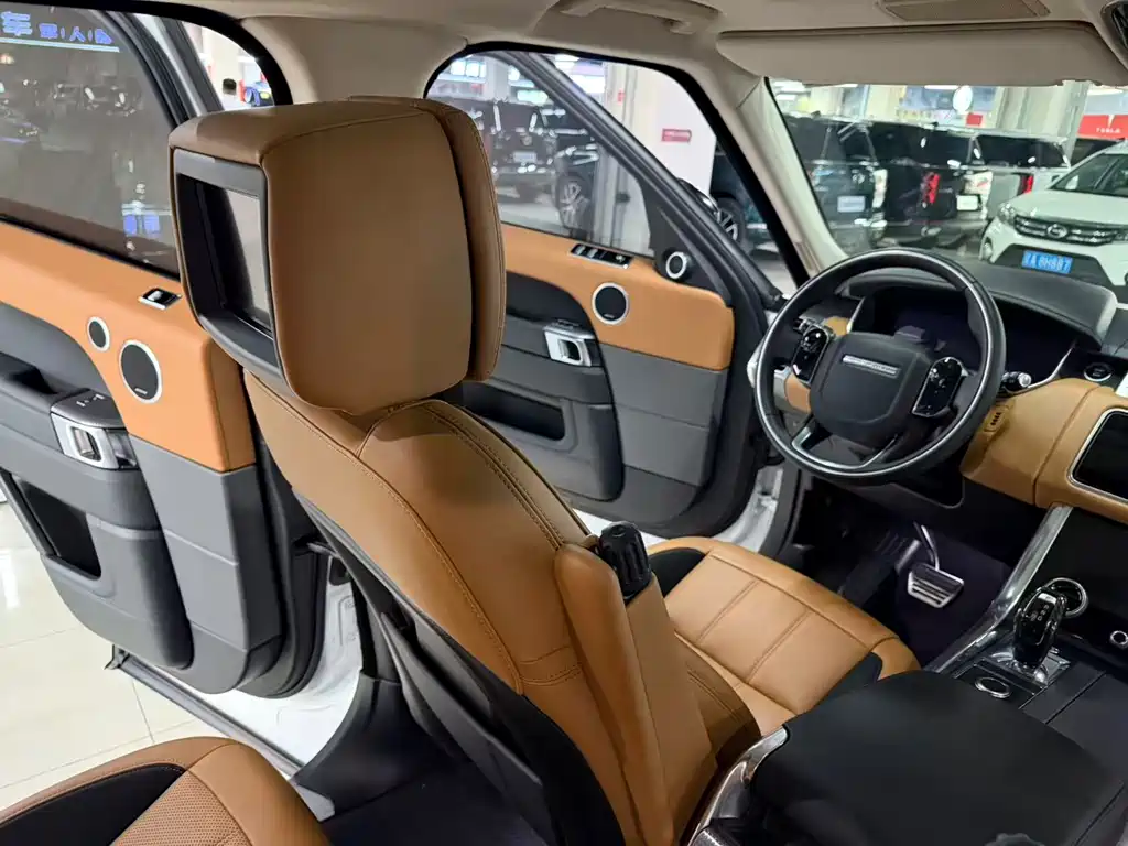 Land Rover Sport 2020 — фото 12