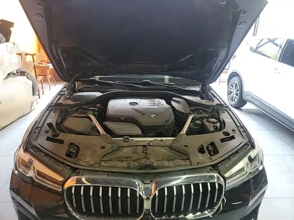 BMW 5 Series 2022 — фото 16