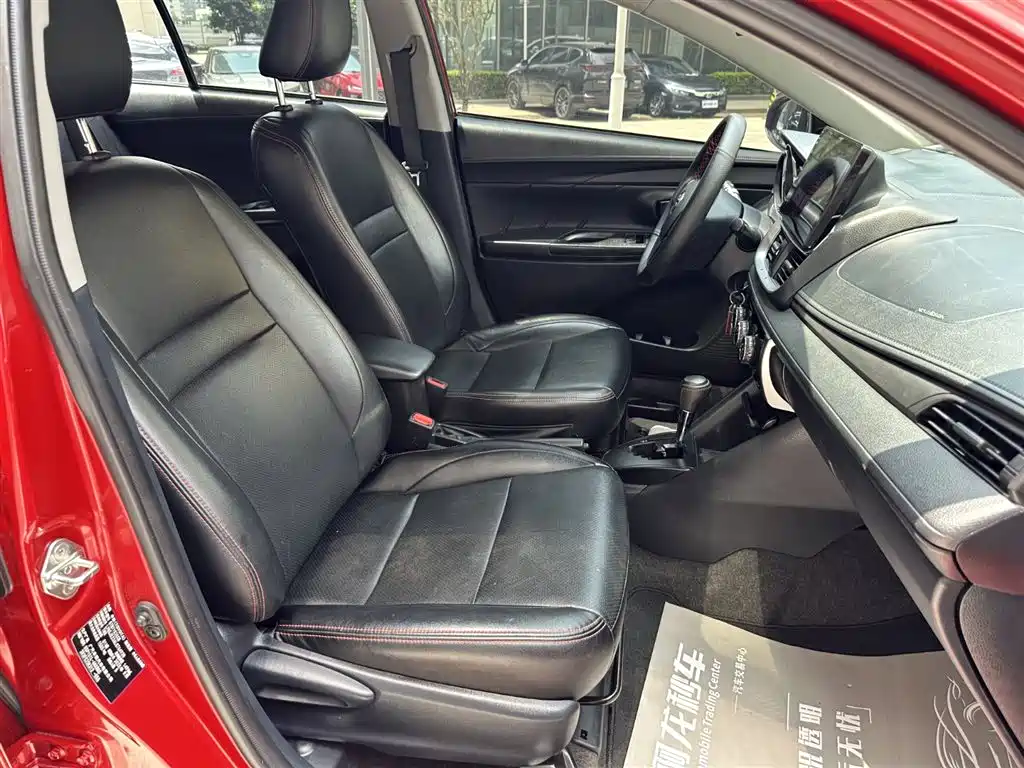 Toyota Yaris L 2020 — фото 6