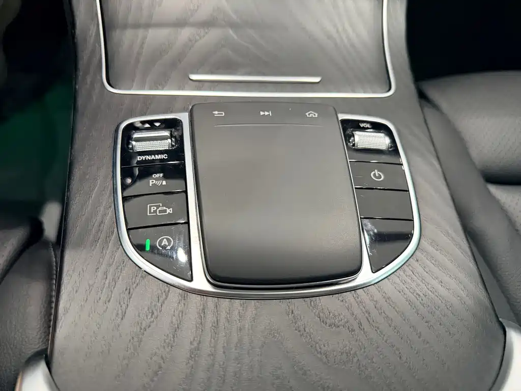 Mercedes-Benz C-Class 2020 — фото 8