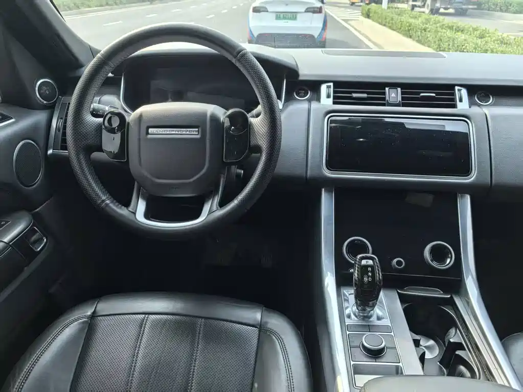 Land Rover Sport 2020 — фото 13