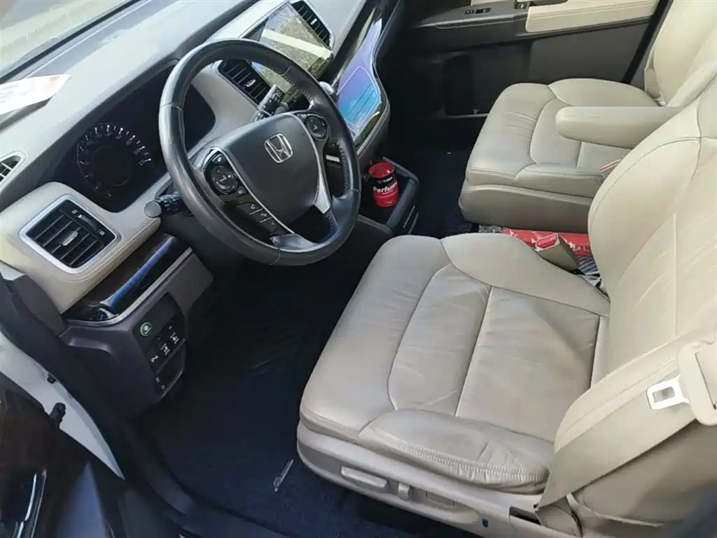 Honda Odyssey 2016 — фото 15