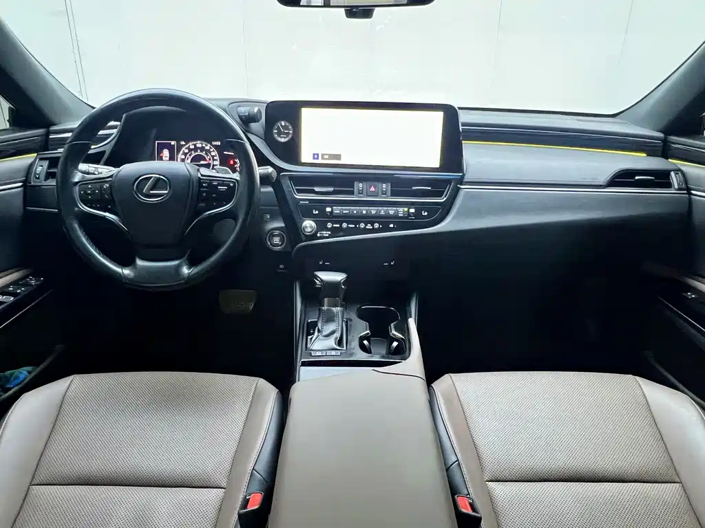 Lexus ES 2022 — фото 8