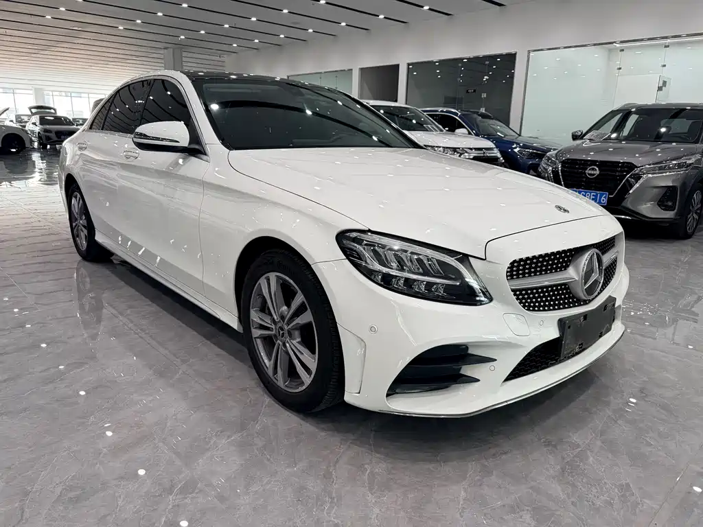 Mercedes-Benz C-Class 2020 — фото 3