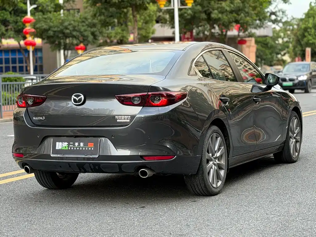Mazda 3 Axela 2020 — фото 15