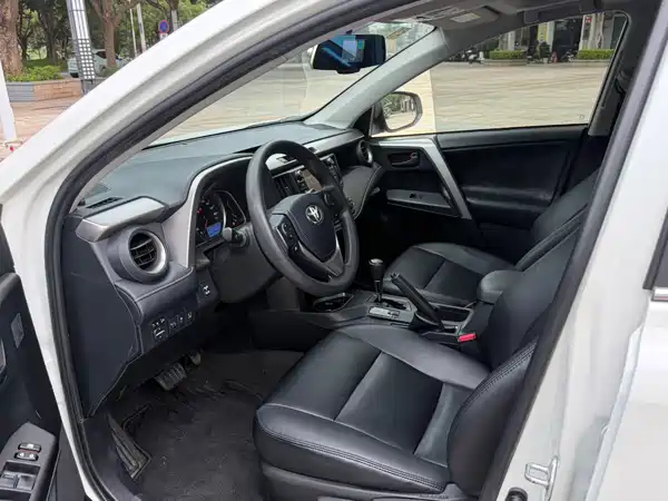 Toyota RAV4 2016