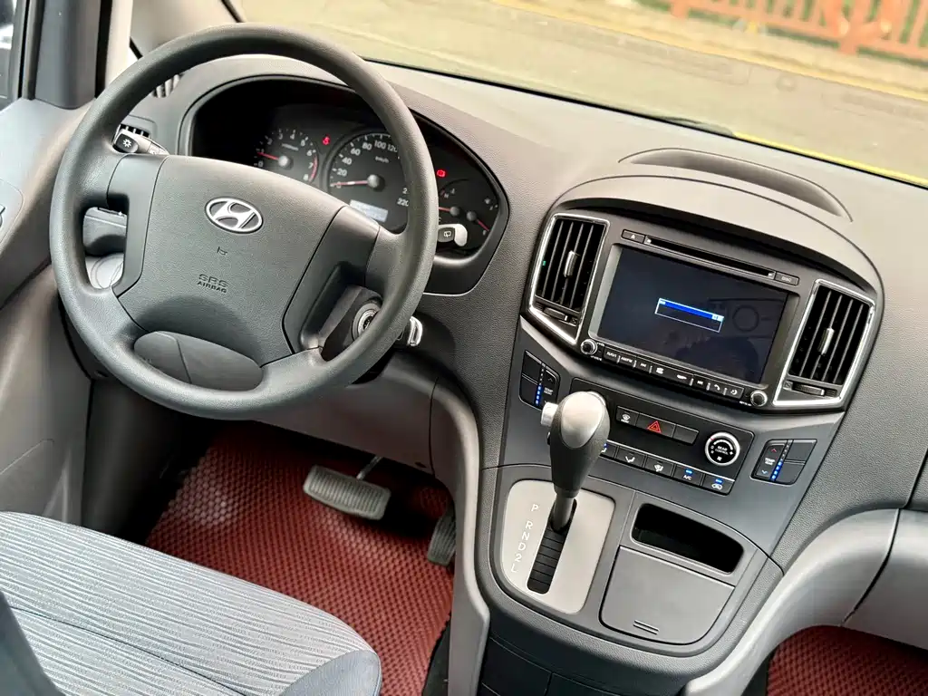 Hyundai H-1 2016 — фото 21