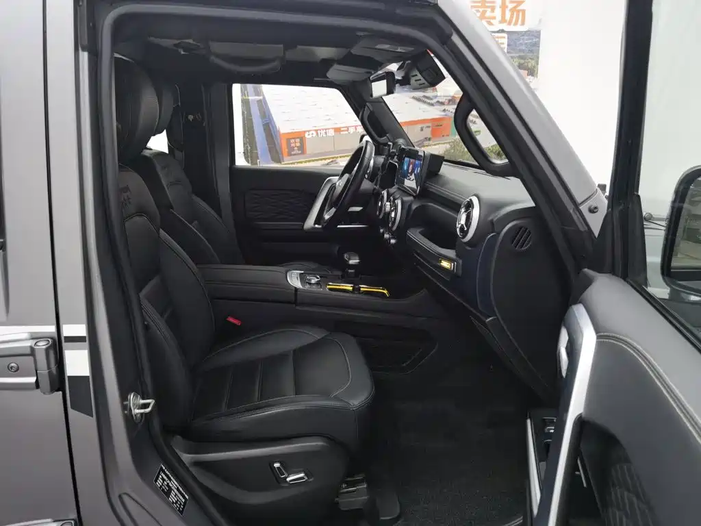 BAIC BJ40 2023 — фото 23