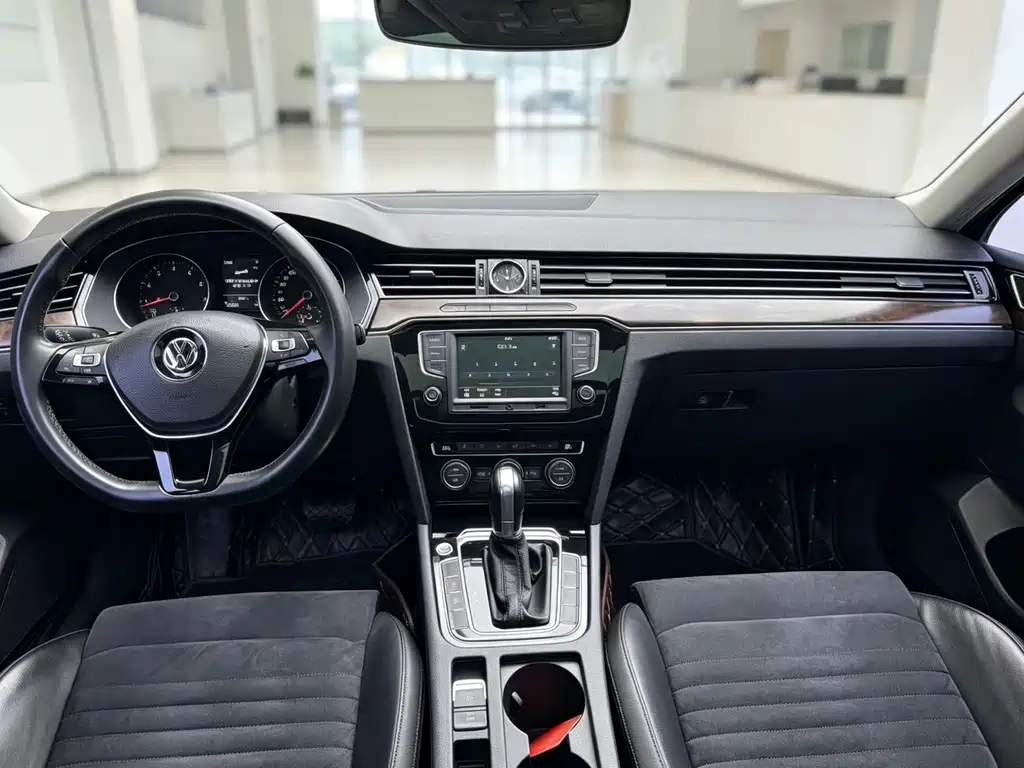 Volkswagen Magotan 2016