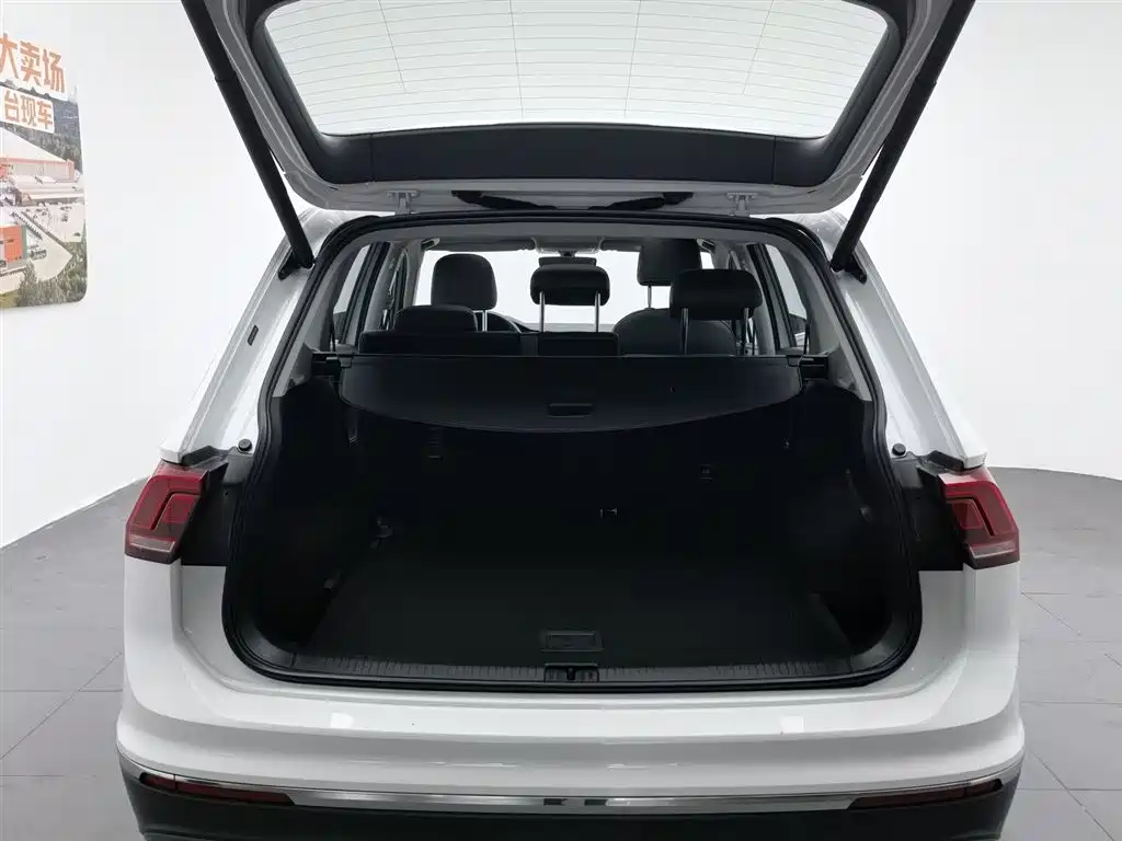 Volkswagen Tiguan L 2019 — фото 16
