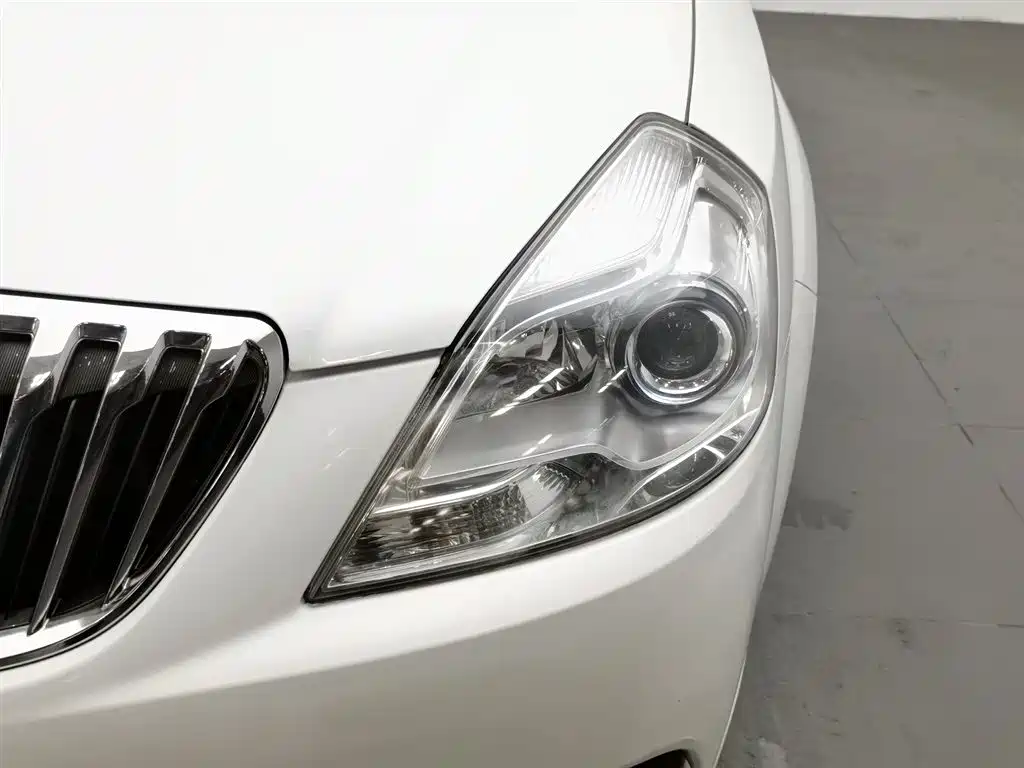 Buick Excelle 2016 — фото 7