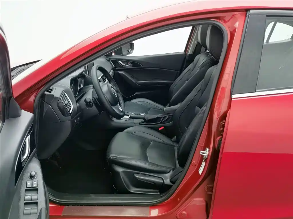 Mazda 3 Axela 2016 — фото 10