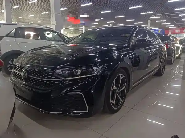 Volkswagen Passat 2024