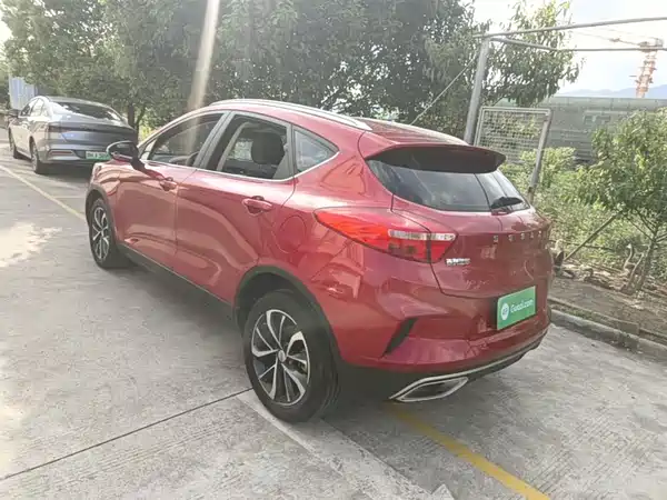 Geely Emgrand GS 2019