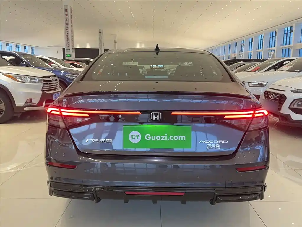 Honda Accord 2023 — фото 13