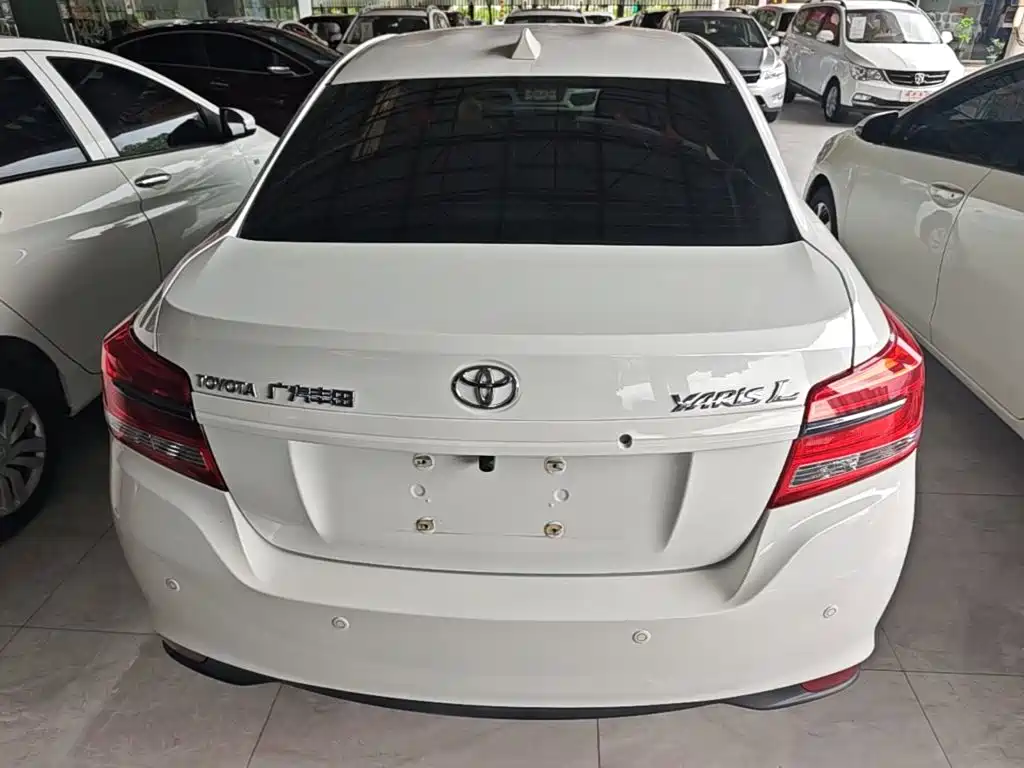 Toyota Yaris L 2020