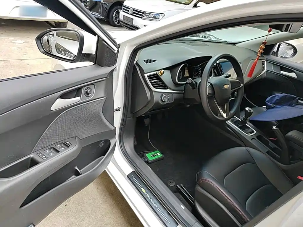 Chevrolet Cavalier 2018 — фото 16