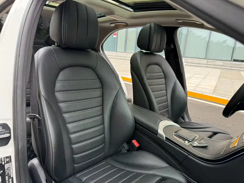 Mercedes-Benz C-Class 2019 — фото 4
