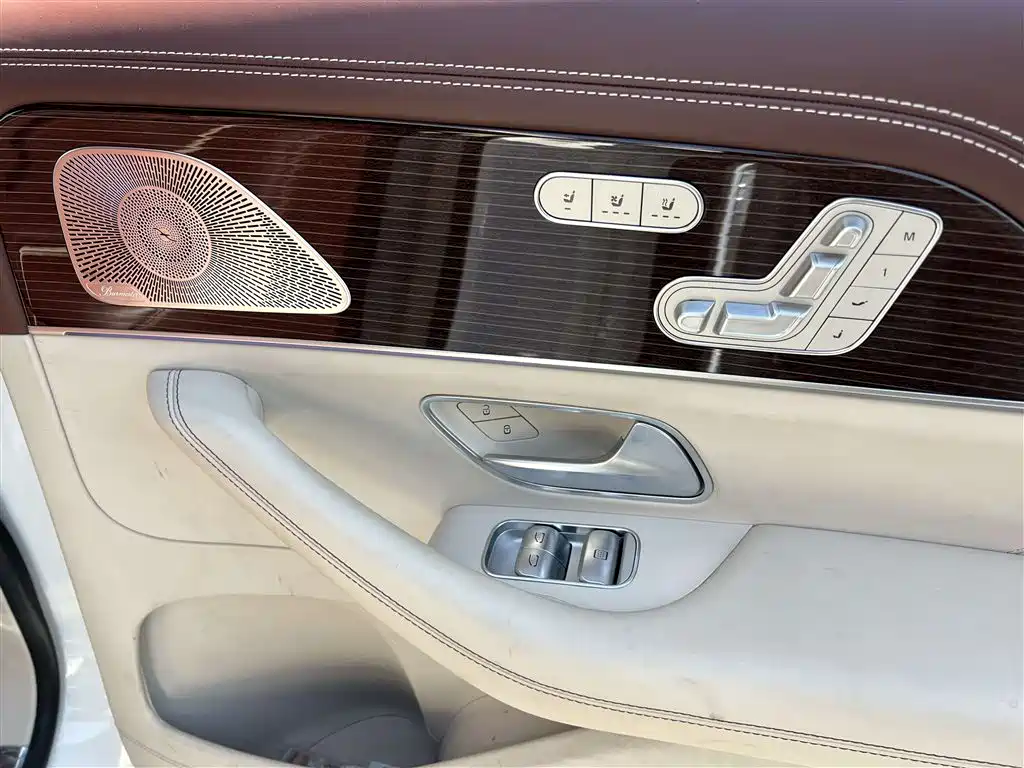 Mercedes-Benz GLS 2021 — фото 18
