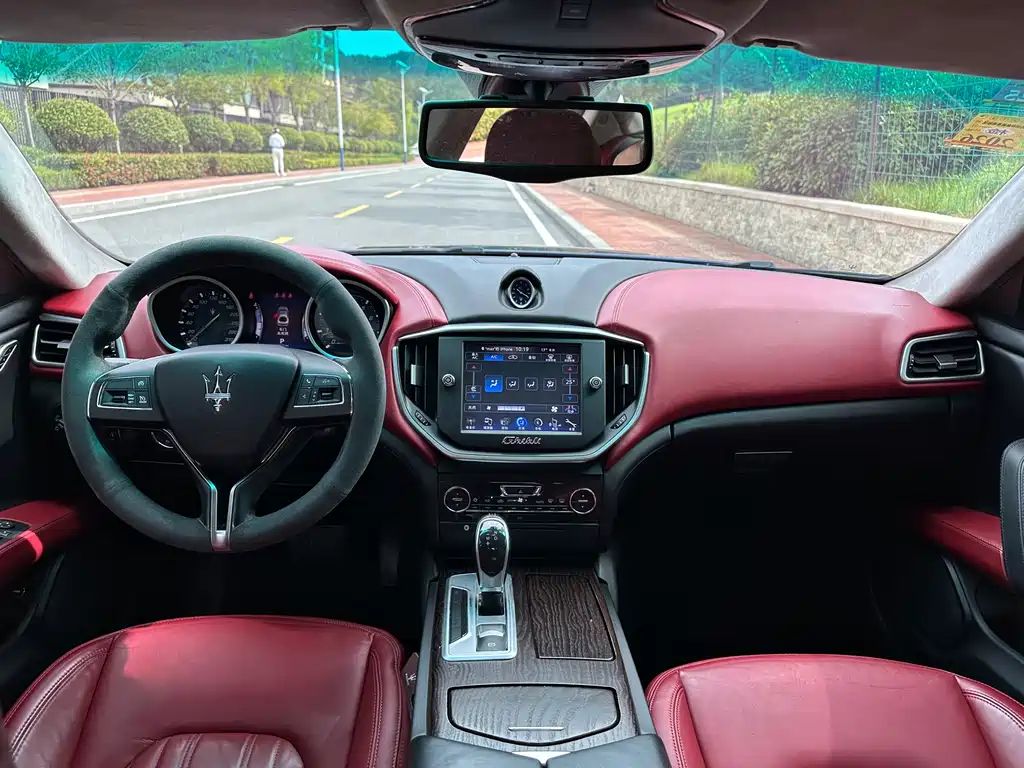 Maserati Ghibli 2015 — фото 8