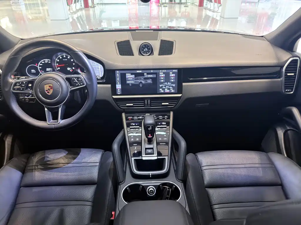 Porsche Cayenne 2019 — фото 10