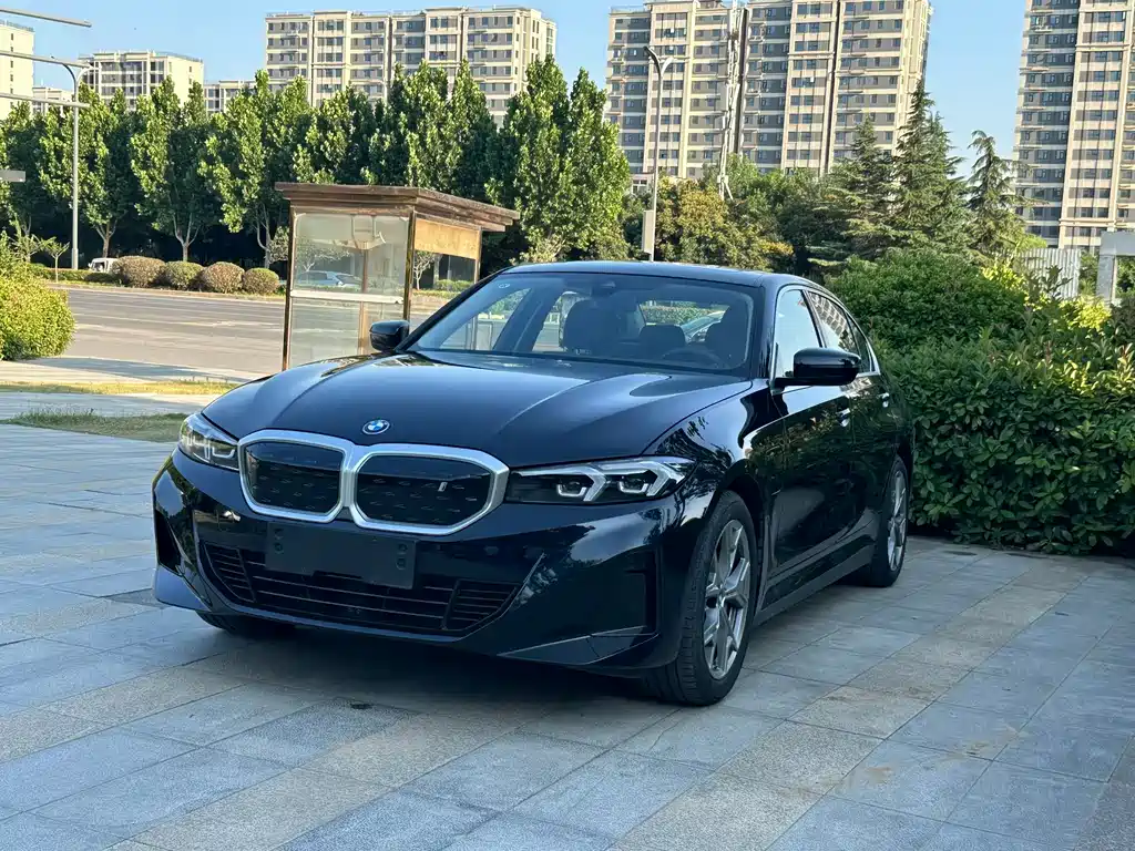 BMW i3 2025 — фото 1