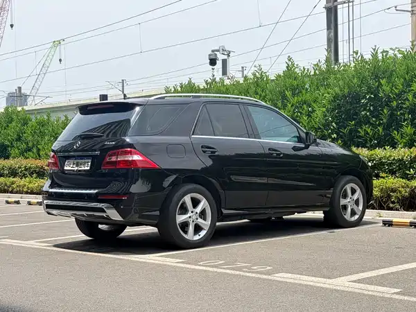 Mercedes-Benz M-Class 2012