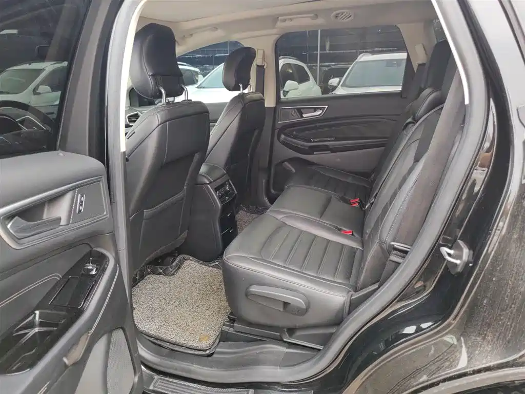 Ford Edge 2015 — фото 12