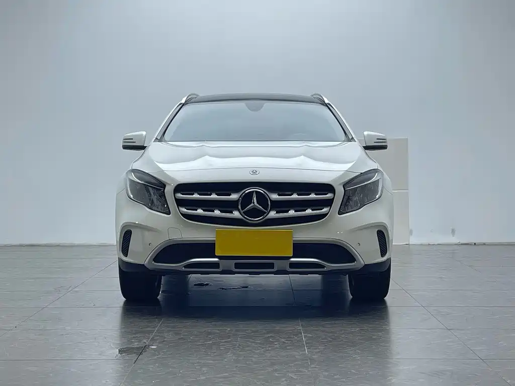 Mercedes-Benz GLA 2020
