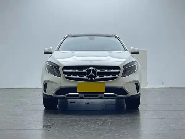 Mercedes-Benz GLA 2020