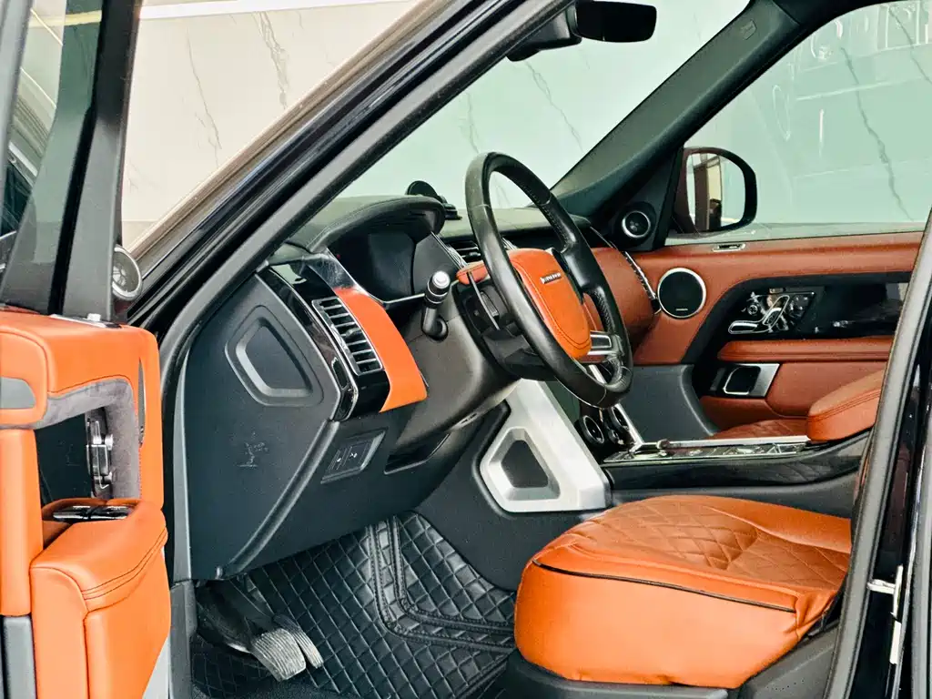 Land Rover Range Rover 2018 — фото 10