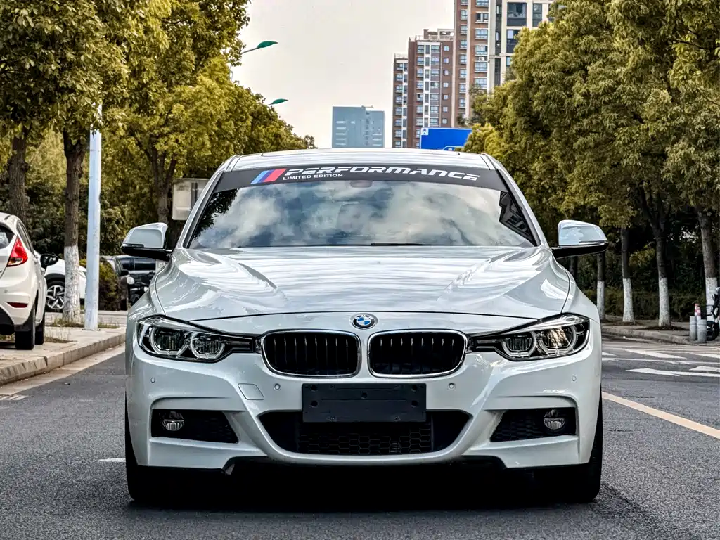 BMW 3 Series 2018 — фото 2