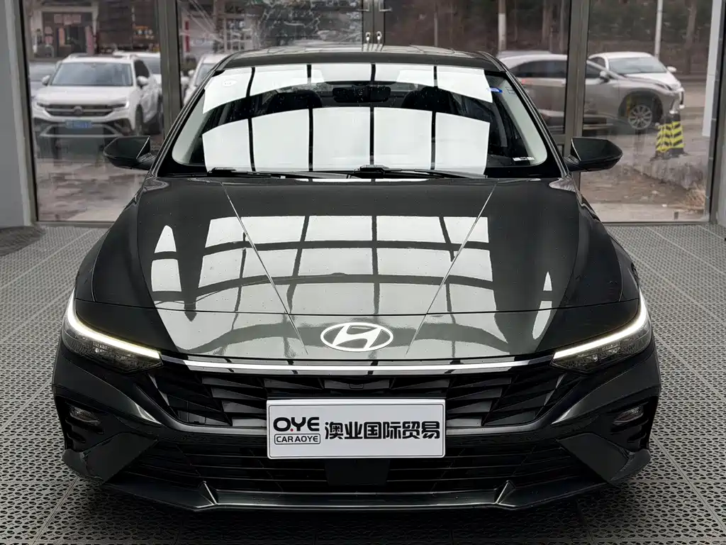 Hyundai Elantra 2023 — фото 3