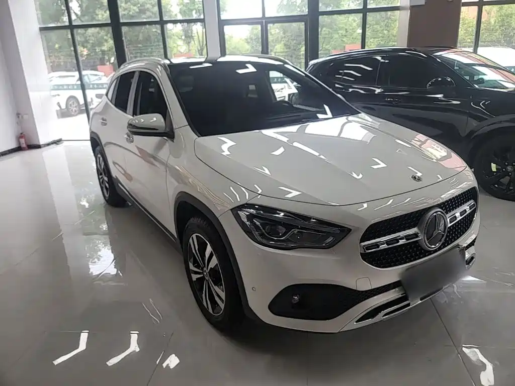 Mercedes-Benz GLA 2021