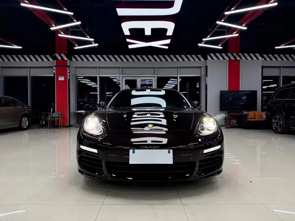 Porsche Panamera 2011