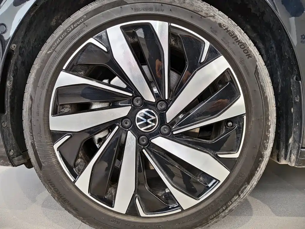 Volkswagen Passat 2025 — фото 14