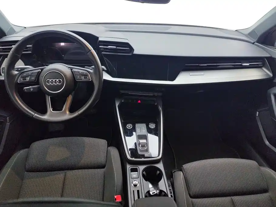Audi A3 2022 — фото 12