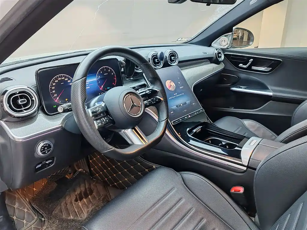 Mercedes-Benz C-Class 2025 — фото 16