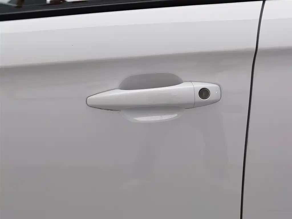 Peugeot 301 2018 — фото 18