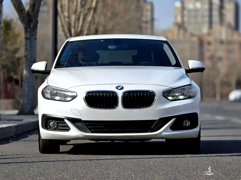 BMW 1 Series 2018 — фото 2