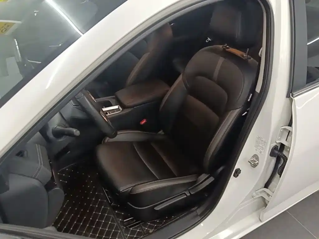 Nissan Sylphy 2024 — фото 15