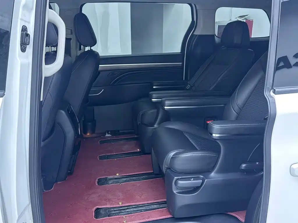 GAC Motor Trumpchi M8 2023 — фото 16