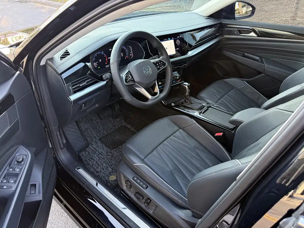 Volkswagen Passat 2023