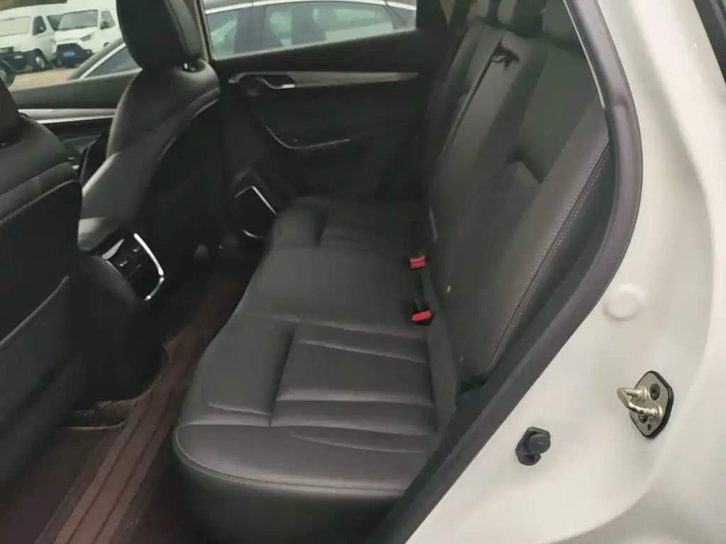 Dongfeng Fengshen AX7 2019 — фото 17