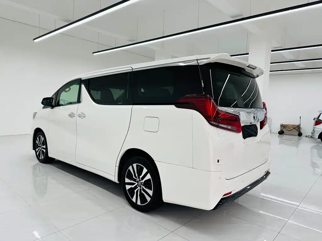 Toyota Alphard 2018 — фото 7