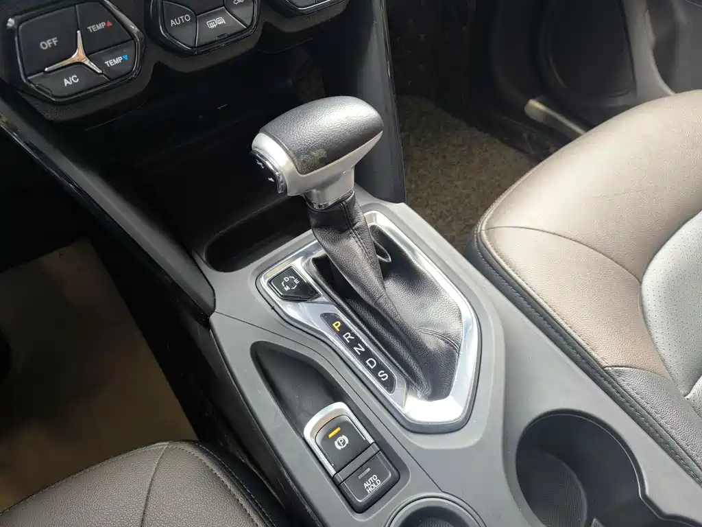GAC Motor Trumpchi GS4 2017 — фото 14